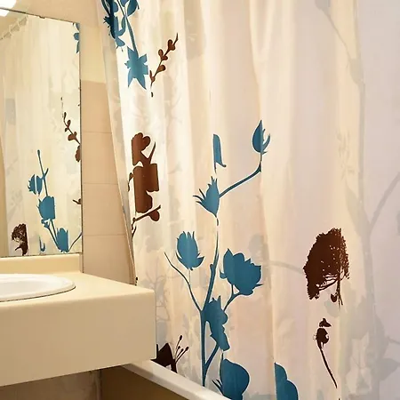 2 Pieces, Terrasse, Parking Prive, Proche Plage, 6 Couchages - - Fr-1-251-547 르 라방두