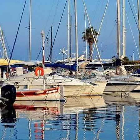 Διαμέρισμα 2 Pieces, Terrasse, Parking Prive, Proche Plage, 6 Couchages - - Fr-1-251-547 Le Lavandou