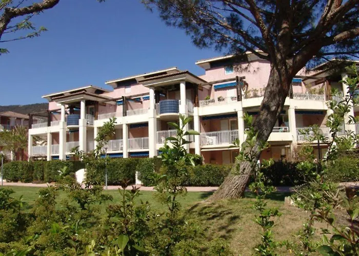 2 Pieces, Terrasse, Parking Prive, Proche Plage, 6 Couchages - - Fr-1-251-547 Lägenhet