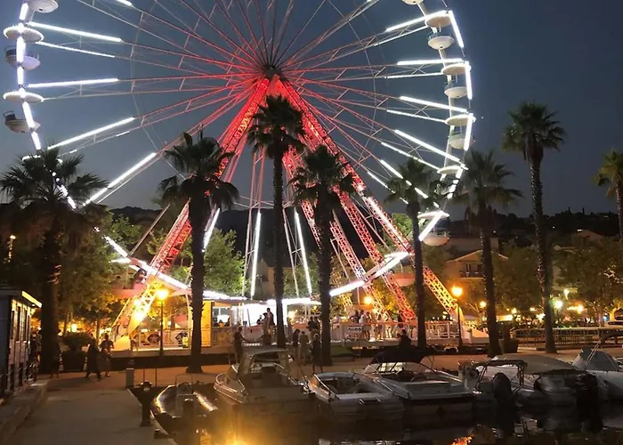 2 Pieces, Terrasse, Parking Prive, Proche Plage, 6 Couchages - - Fr-1-251-547 Lägenhet *